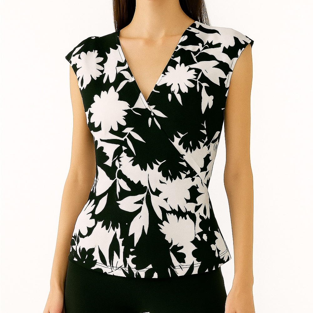 Anne Klein black & cream sleeveless blouse size small